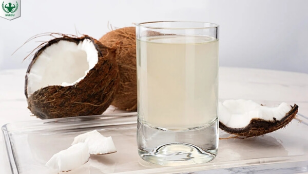 Uống nước dừa thường xuyên mang lại lợi ích to lớn