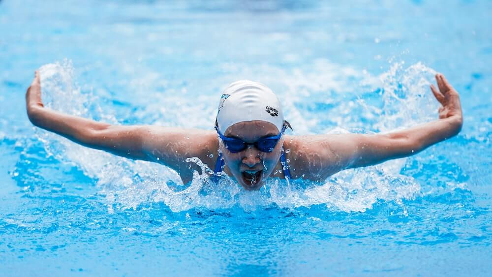 Bơi lội rất có ích trong việc giảm body fat 